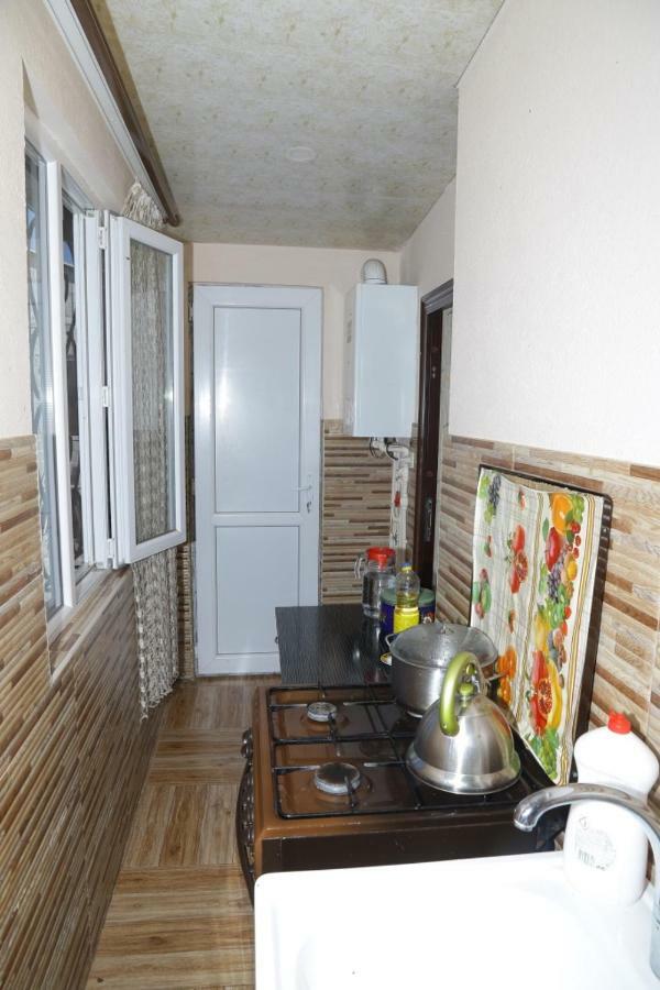 Nana'S Apartment Кутаїсі Екстер'єр фото