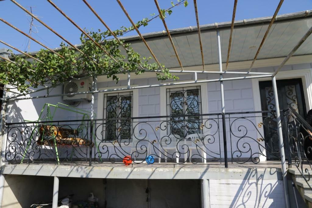 Nana'S Apartment Кутаїсі Екстер'єр фото